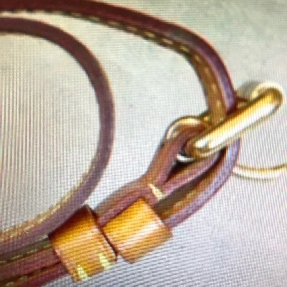 Authentic LOUIS VUITTON Adjustable Shoulder Strap Leather - Picture 5 of 17